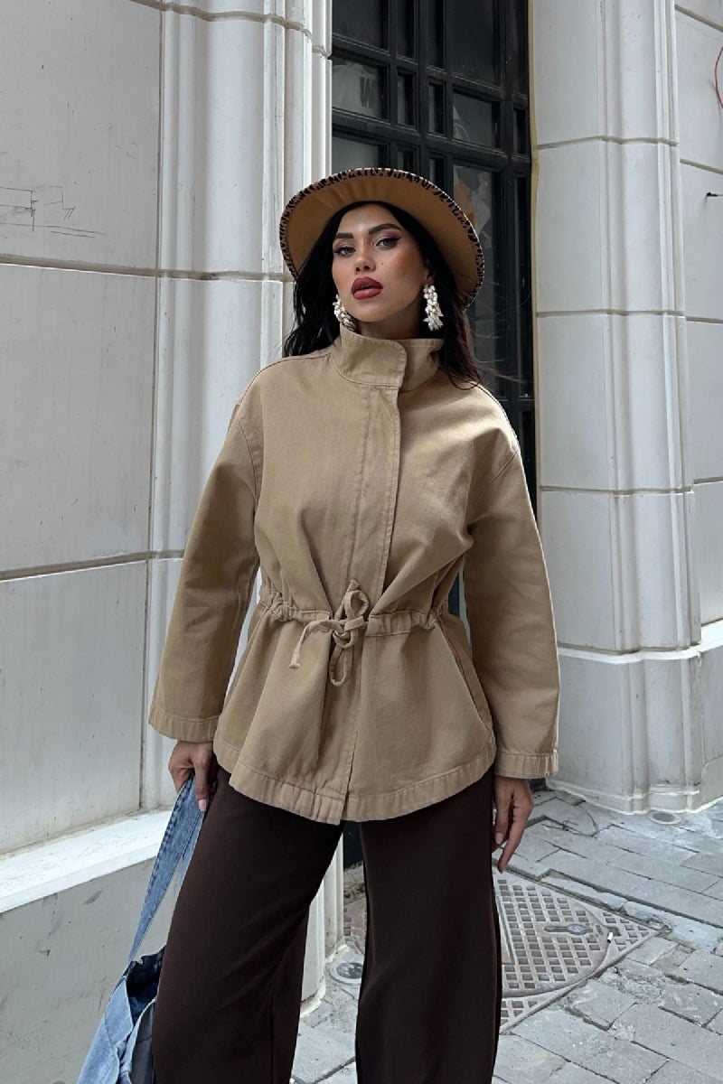 Bel Büzgü Detaylı Kot Ceket
