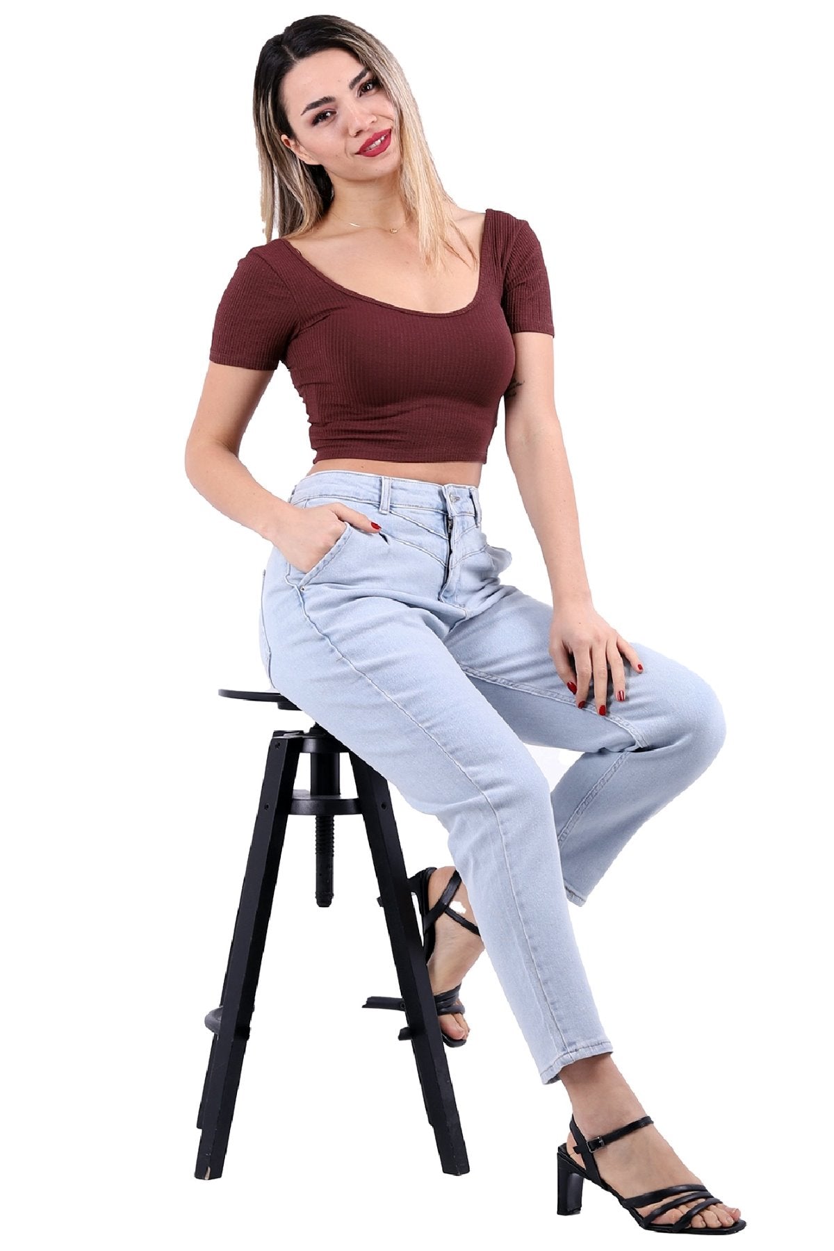 Önü Contalı Mom Fit Kot Pantolon 1720