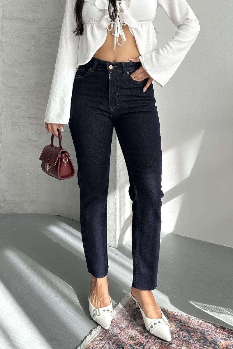 Dikişsiz Paça Mom Fit Kot Pantolon