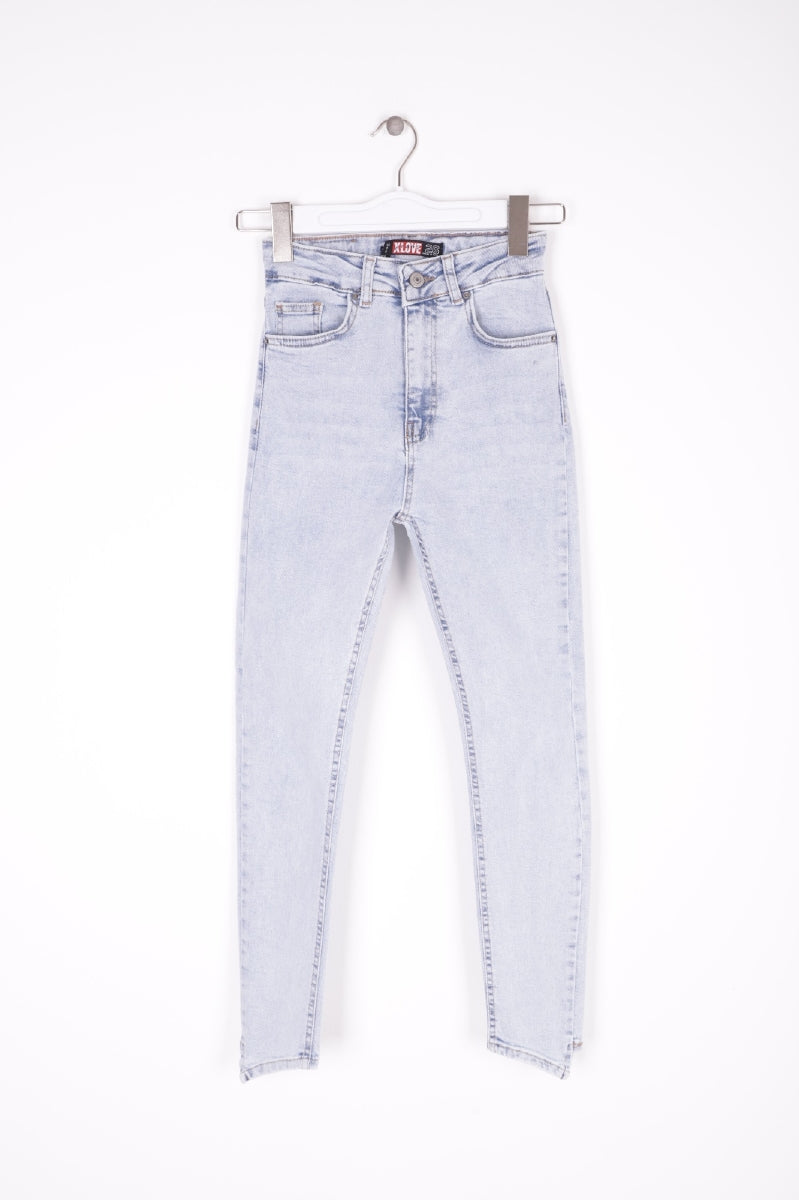 Asimetrik Paçalı Kot Pantolon