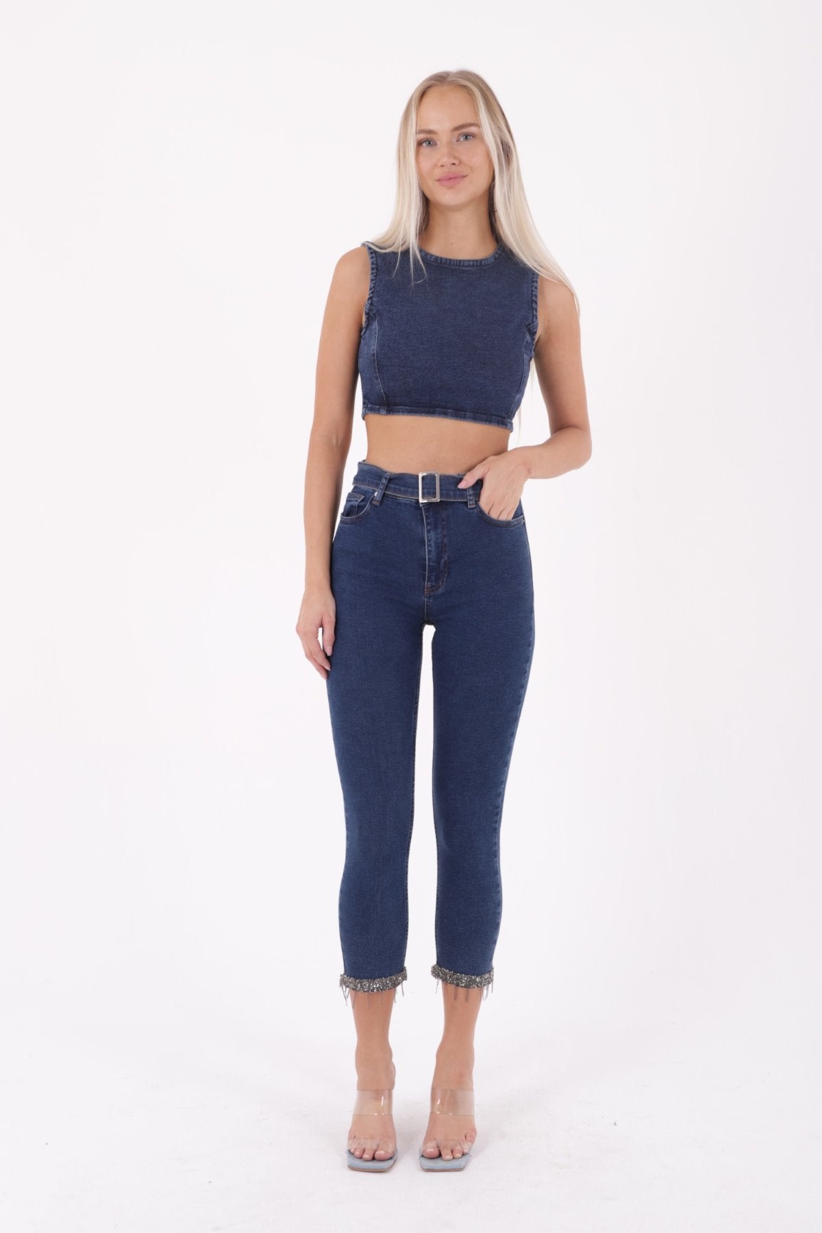 Paçaları Kemerli Pantolon 746