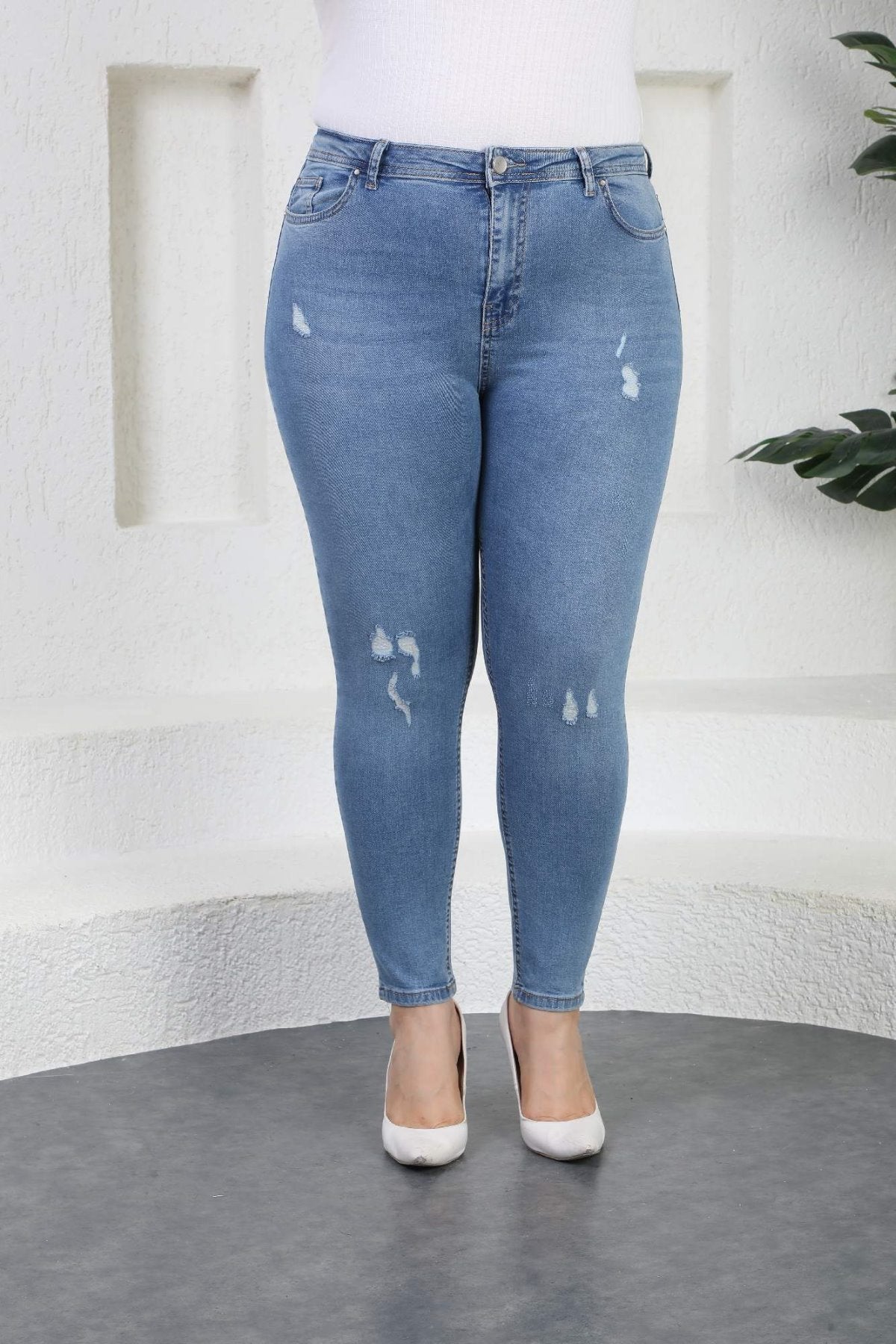 Lazer Yırtıklı Kot Pantolon 526
