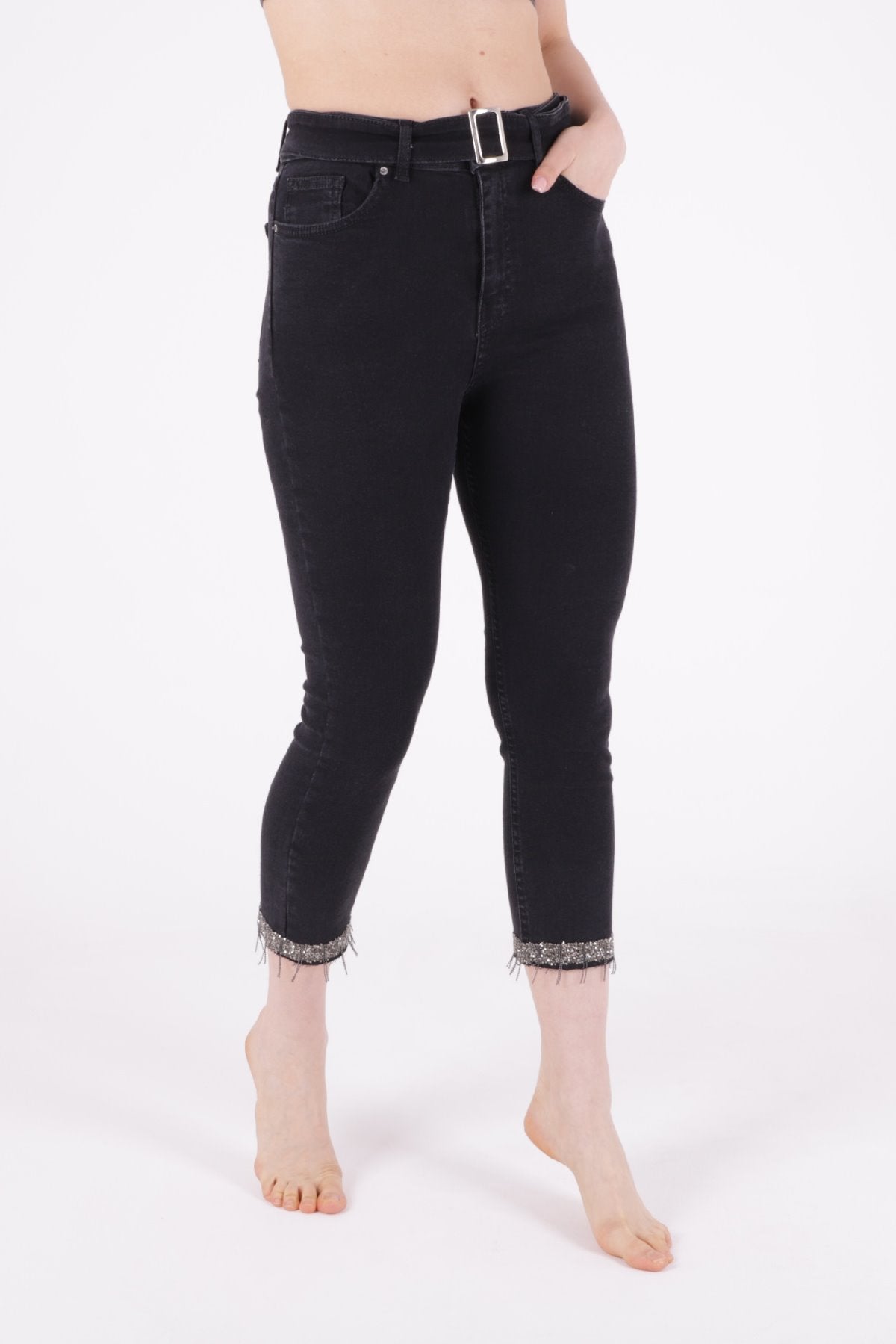 Paçaları Kemerli Pantolon 746