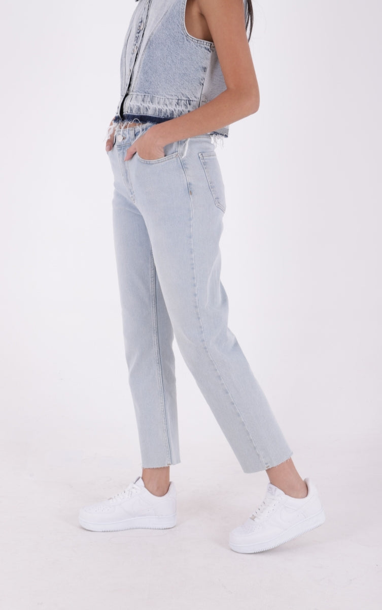 Dikişsiz Paça Mom Fit Kot Pantolon 764