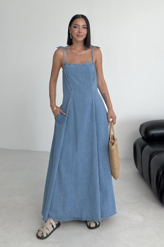 Bağcık Detaylı Volanlı Elbise