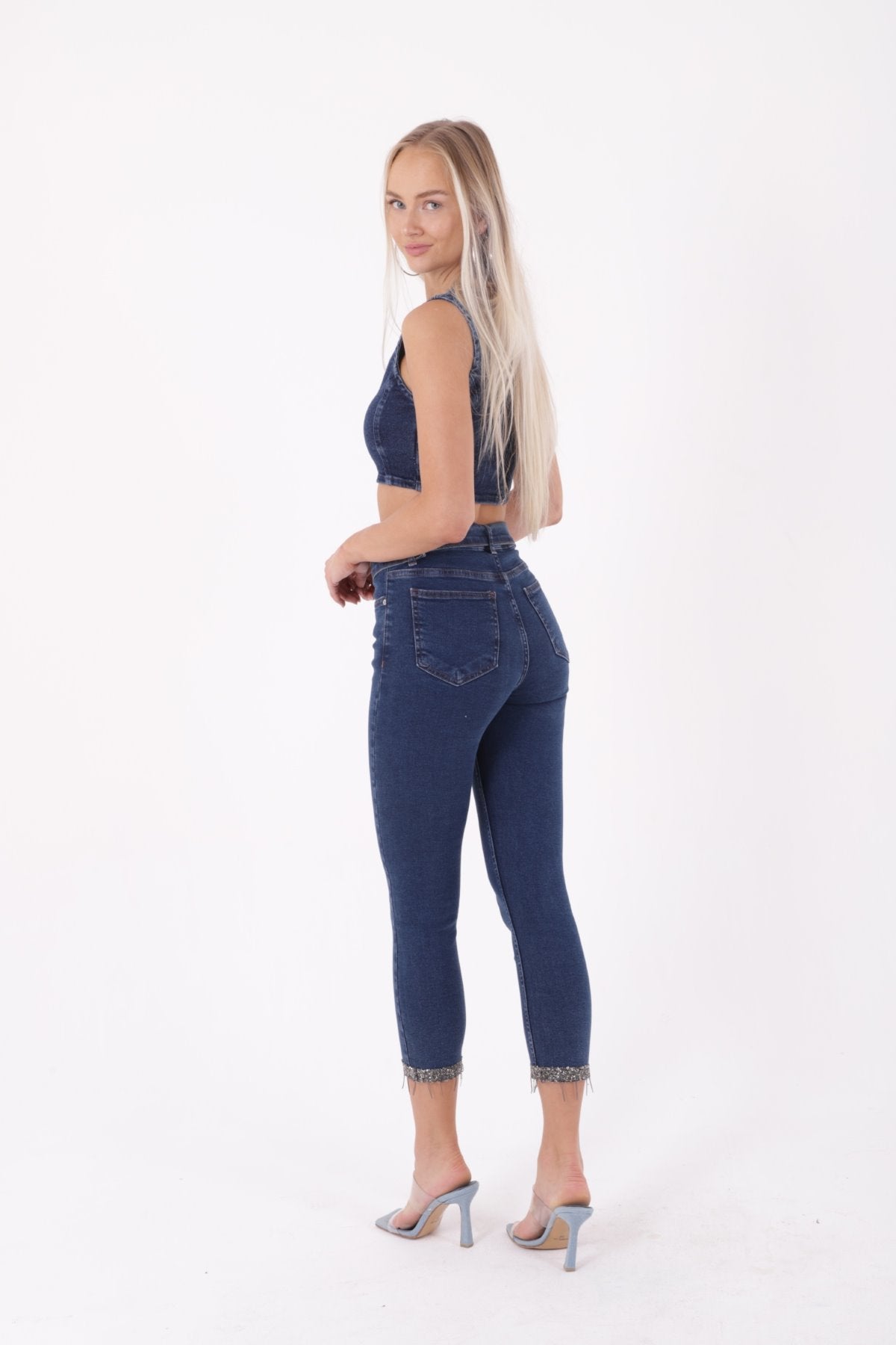 Paçaları Kemerli Pantolon 746