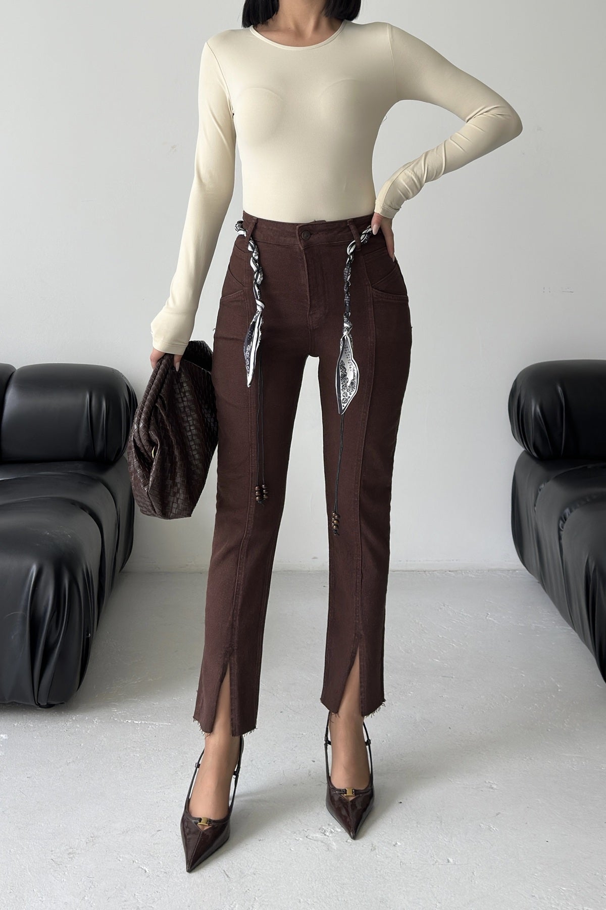 Parçalı Önü Yırtmaçlı Dikişsiz Paça Pantolon 1743
