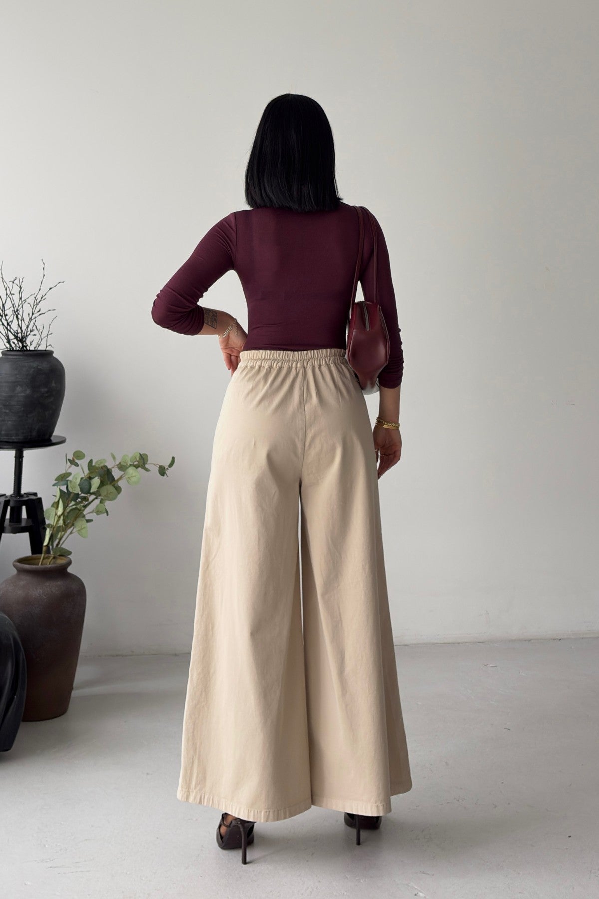 Arkası Lastikli Bol Paça Kot Pantolon 7120