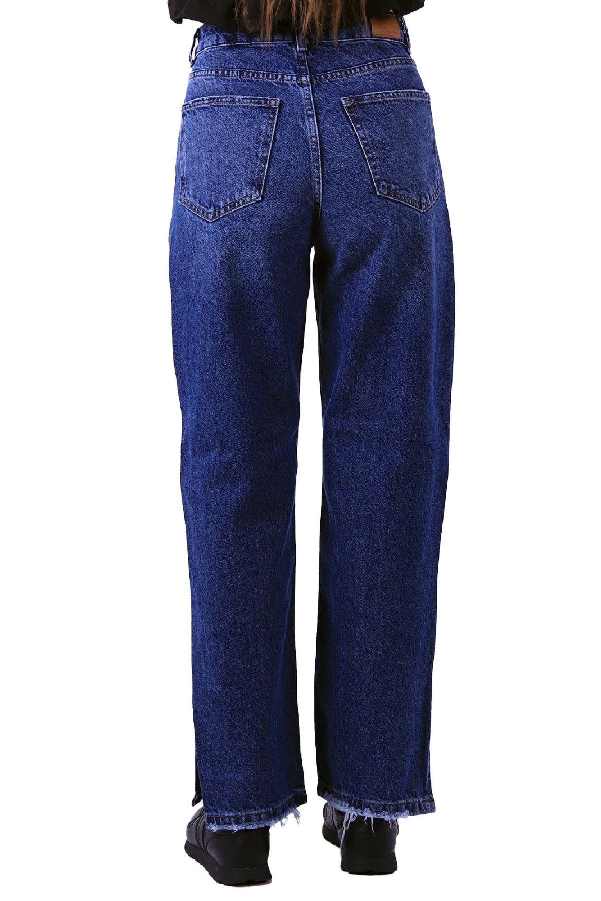 Paçası Yırtmaçlı Boru Paça Relax Kot Pantolon 931
