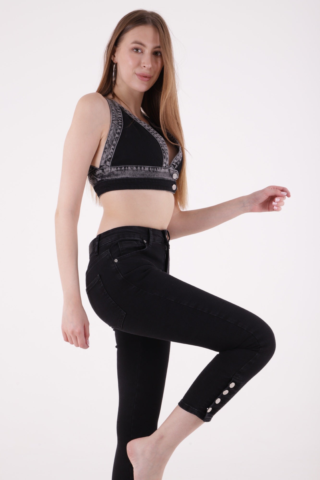 Paçası Dört Düğmeli Kot Pantolon 786