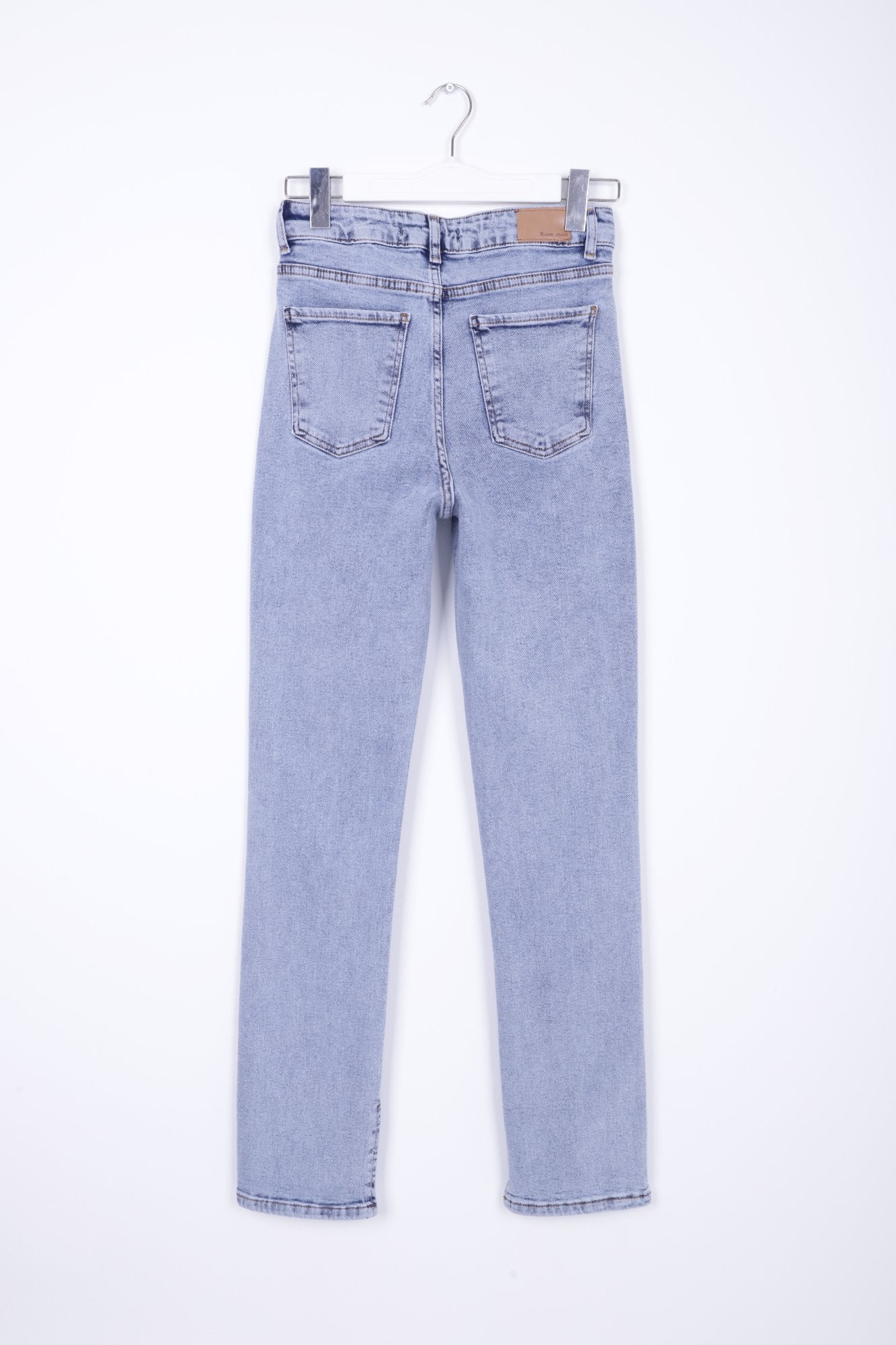 Yırtmaç Detaylı Düz Jean 1844