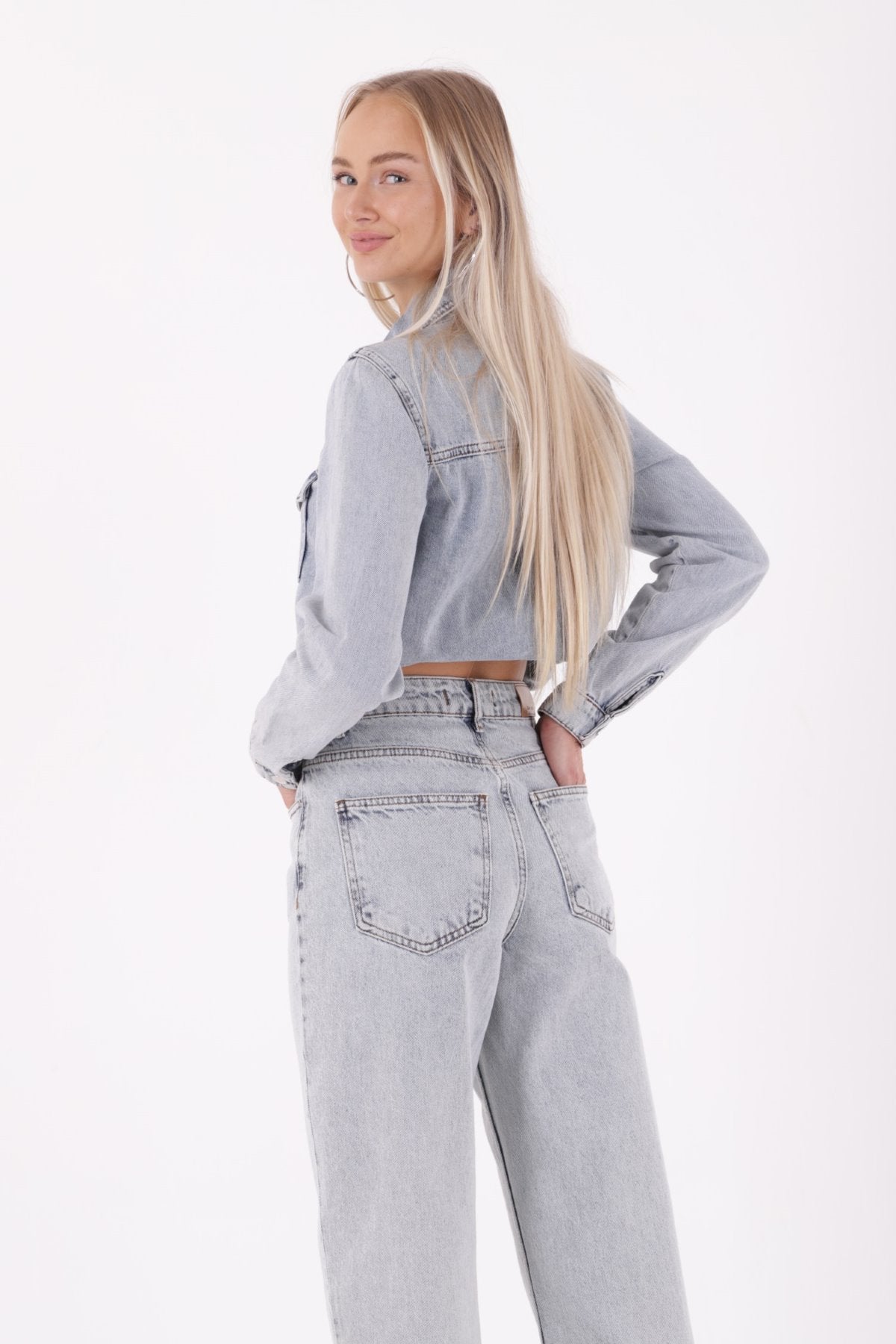 Paçası Yırtmaçlı Boru Paça Relax Kot Pantolon 931