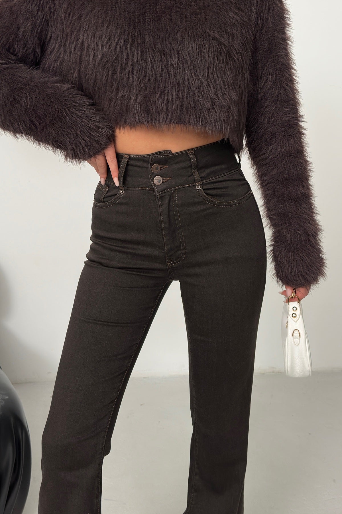 Pensli Geniş Kemerli Kot Pantolon