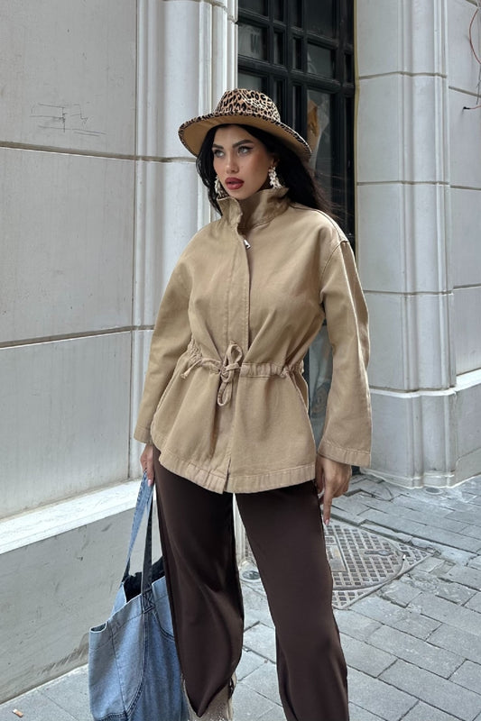 Bel Büzgü Detaylı Kot Ceket