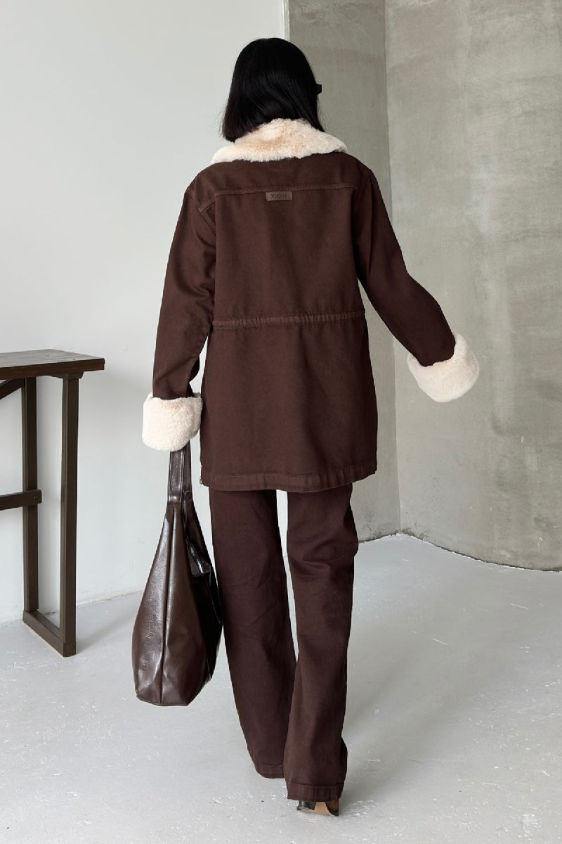 Kol ve Yakası Kürk Detaylı Orta Boy Kot Ceket