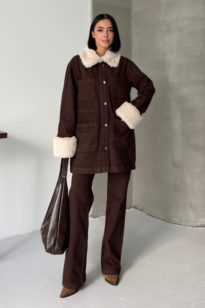 Kol ve Yakası Kürk Detaylı Orta Boy Kot Ceket