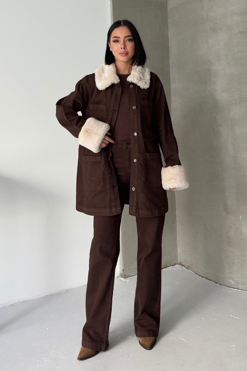 Kol ve Yakası Kürk Detaylı Orta Boy Kot Ceket