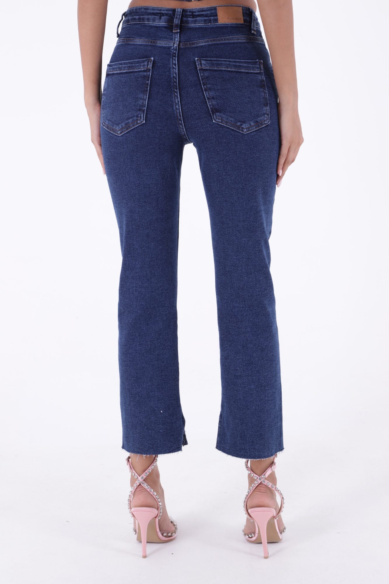 Paçası Yırtmaçlı Serpme Detaylı Mom Fit Jean 1769