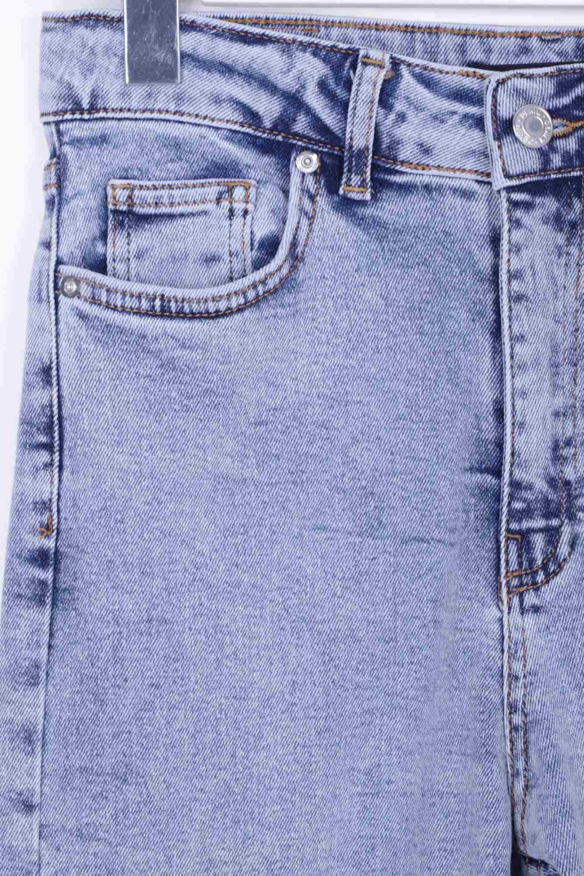 Yırtmaç Detaylı Düz Jean 1844