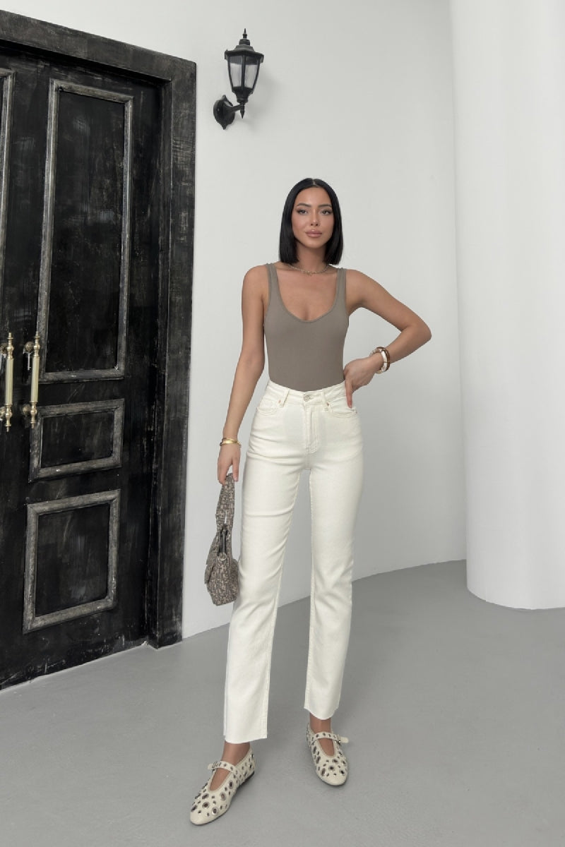 Dikişsiz Paça Mom Fit Kot Pantolon 764