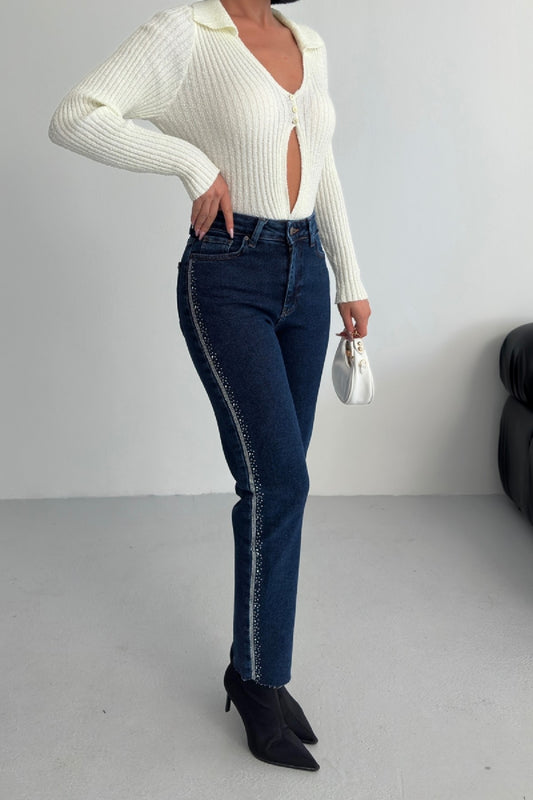 Şerit Taşlı Mom Fit Kot Pantolon