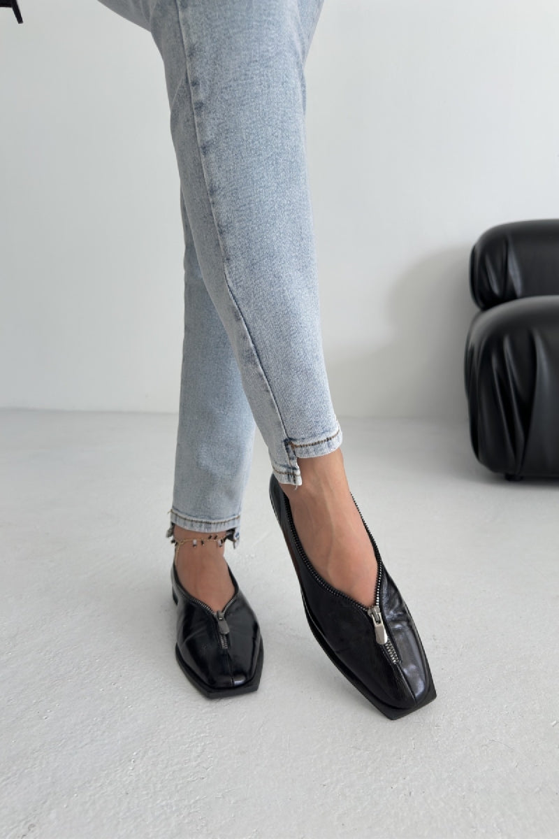 Asimetrik Paça Kot Pantolon