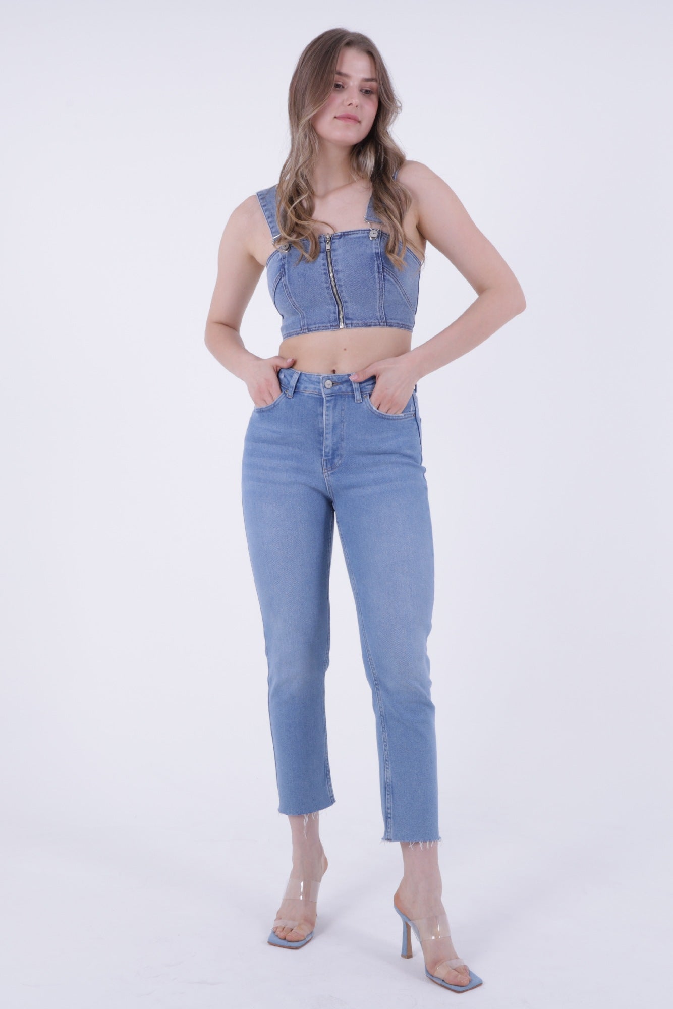 Dikişsiz Paça Mom Fit Kot Pantolon