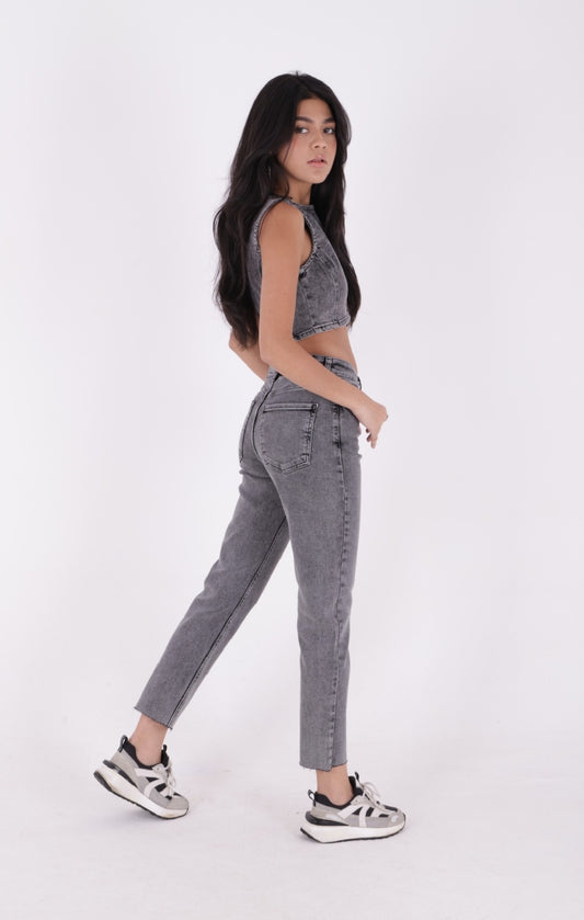 Dikişsiz Paça Mom Fit Kot Pantolon